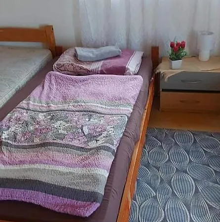 Badacsonyi Privat Berlemeny ホームステイ